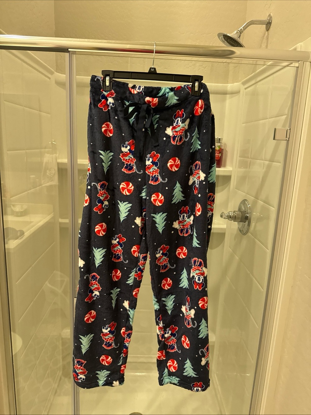 Disney Minnie Mouse Holiday Pajama Pants - Picture 4 of 4